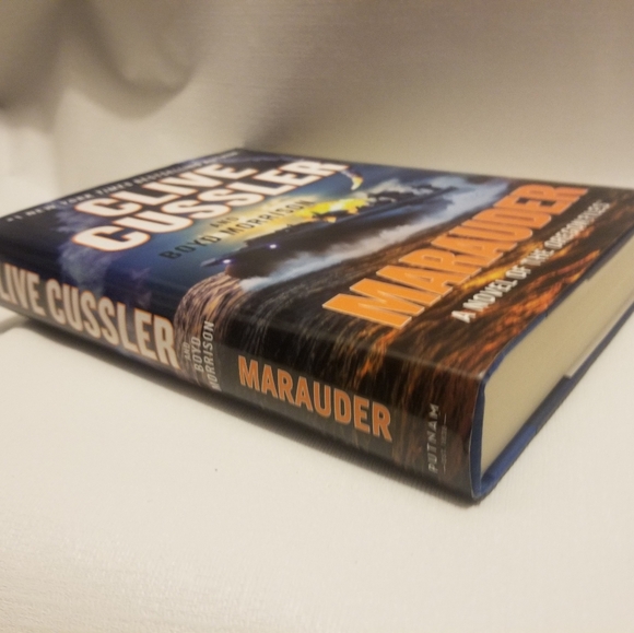 Two EUC action adventure Clive Cussler bks - Picture 5 of 11